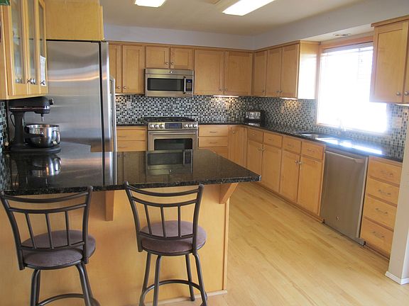 2nd image of 7725 N Panorama Dr