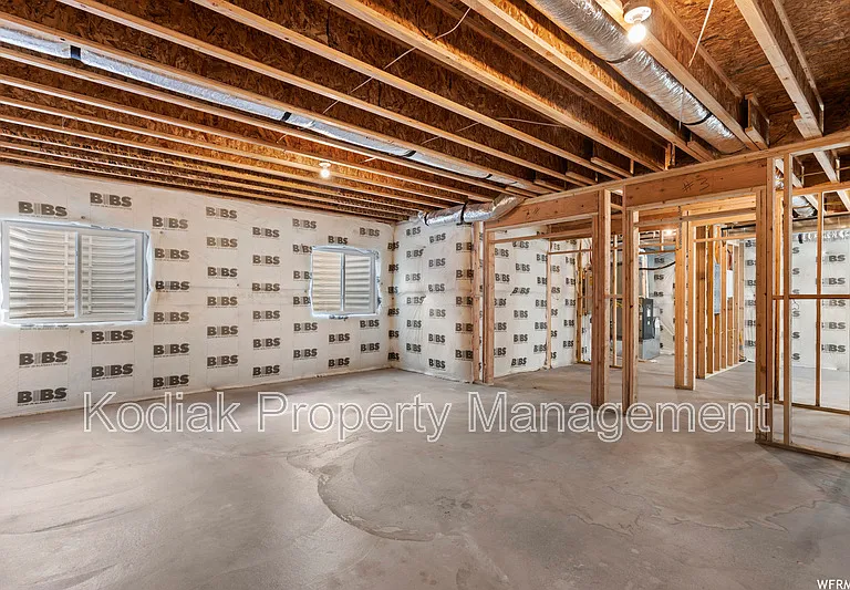 991 W Shoreline Dr — Photo 28