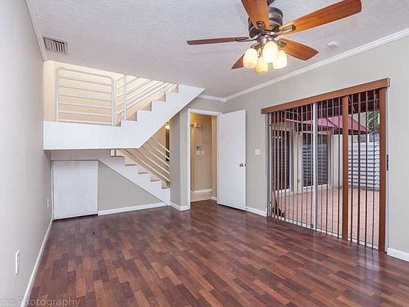 4th image of 555 NW 98th Ave