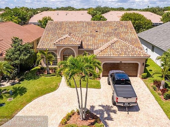 2nd image of 7355 NW 60th Ln