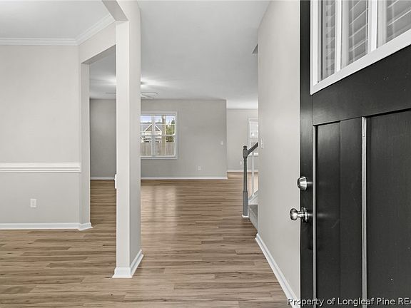 4th image of 160 Chatfield Dr