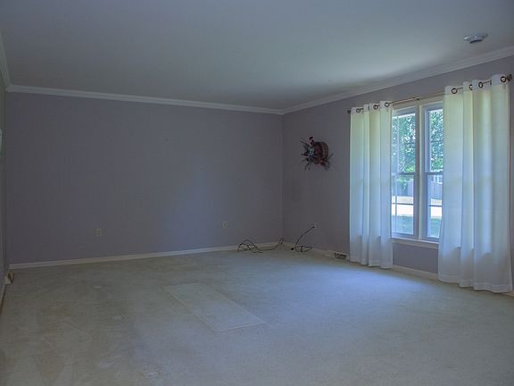 2nd image of 302 N 1st St
