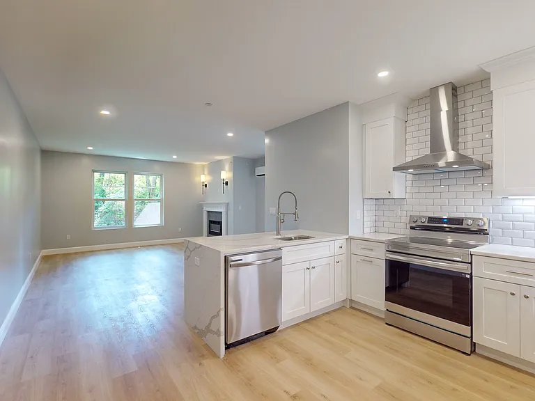 793 State St #1D — Photo 6