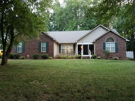 2nd image of 425 Bonaventure Dr