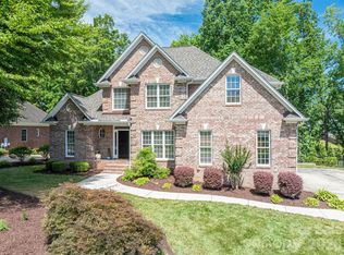 4017 Foxes Trl, Cramerton, NC 28032