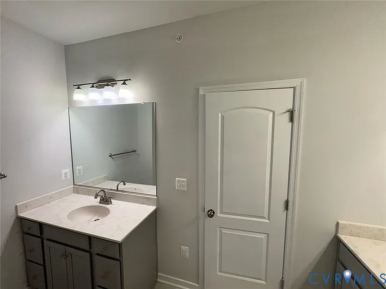 5924 Whitehurst Ln #B — Photo 16