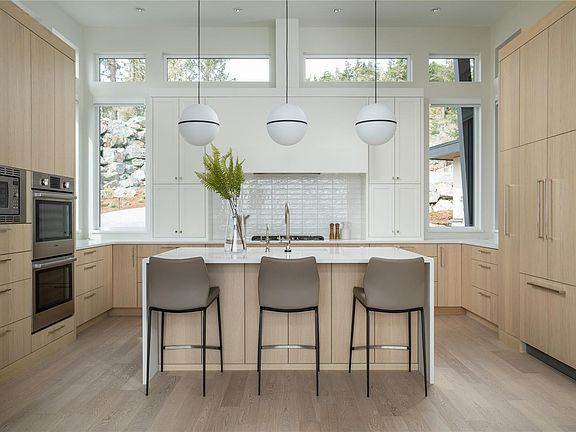 4th image of 7510 Ocean Park Pl
