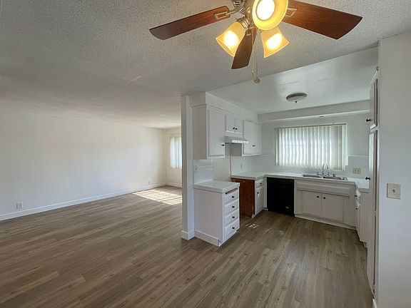 2nd image of 623 S Grevillea Ave #4