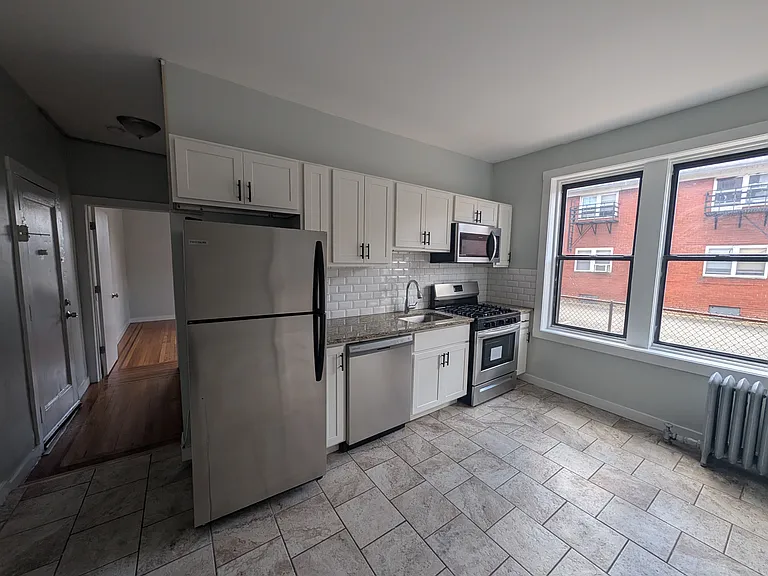 173 Madison St #A3 — Photo 4