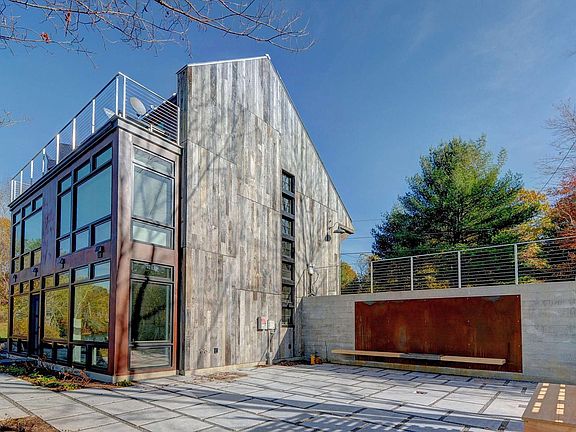 Patio area with built in fire pit