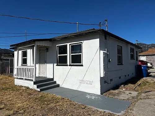 13104 Glenoaks Blvd #2 Photo 1