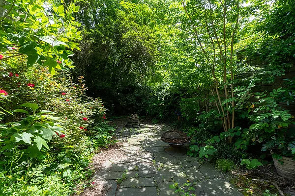 Rented by Compass | media 5