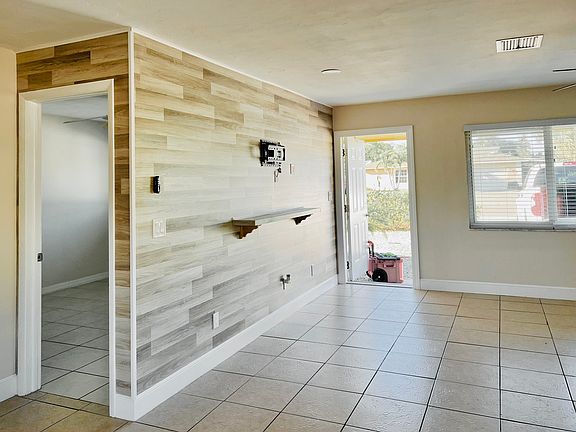 3rd image of 812 & 808 92nd Ave N #812