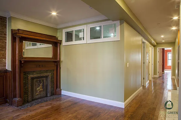 Rented by Evergreen Apartments BK | media 27