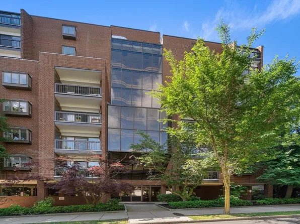 1265 Beacon St APT 802, Brookline, MA 02446