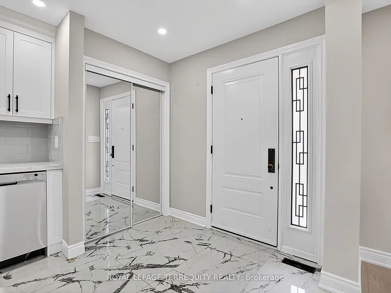 1173 Shadeland Dr — Photo 6