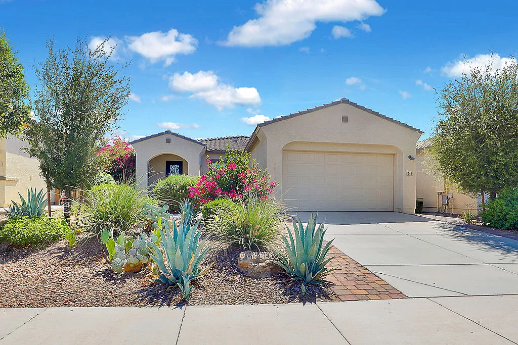 3 bed, 2188 sqft, $2,250 — Photo 1