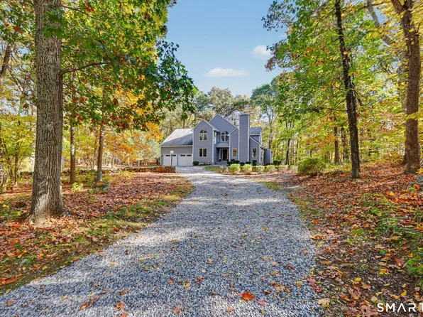 40 April Drive, Easton, CT 06612