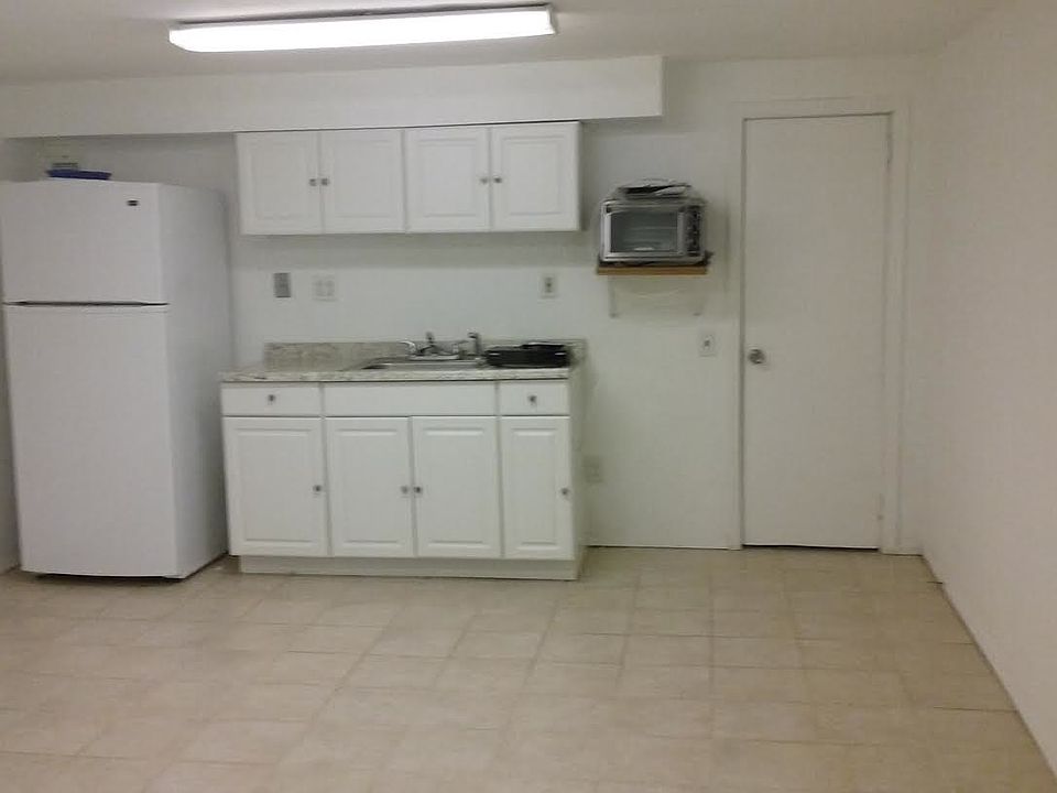 1st image of 22 Catalpa Dr