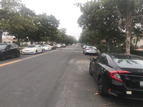 5th image of 2568 Military Ave