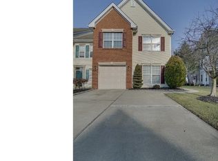 181 La Costa Dr, Blackwood, NJ 08012