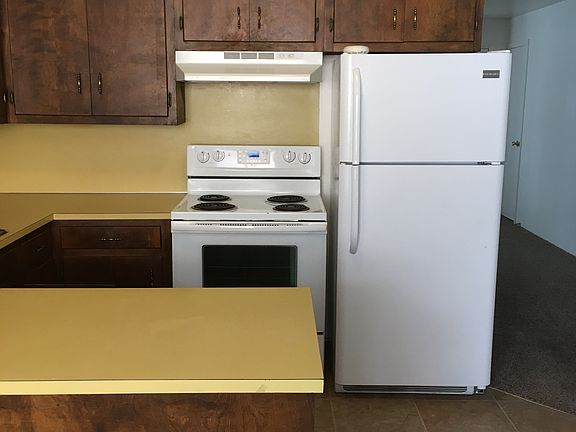 2nd image of 251 E 100 N APT 3