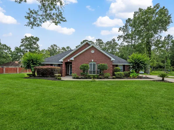 16 Ranchwood Ln, Dayton, TX 77535