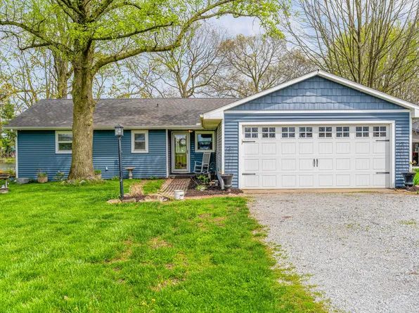 6377 N McKinley Dr, Monon, IN 47959