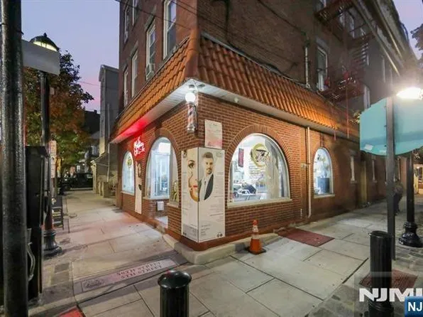 300 49th Street, Union City, NJ 07087