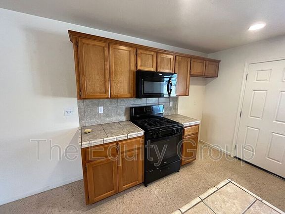 5th image of 2101 W Lark Ave