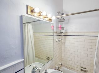 1047 W North Shore Ave APT 3S, Chicago, IL 60626