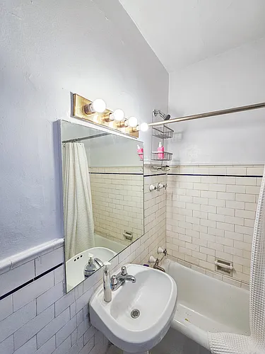 1047 W North Shore Ave #3S Photo 1