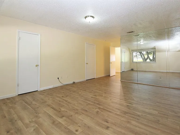 2115 E Weldon Dr — Photo 15