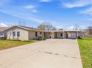 4711 Dahlia Ln, Victoria, TX 77904