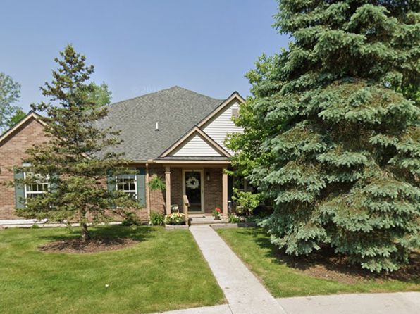 4043 Stonebridge Dr, Holly, MI