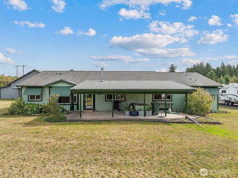 5th image of 829 Gish Road