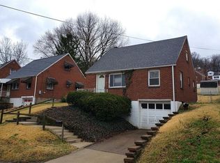 425 Agnew Rd, Jeannette, PA 15644