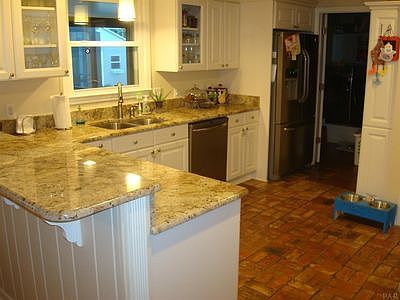 2nd image of 3847 Dunwoody Dr