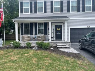 306 Chipmunk Dr, Oswego, IL 60543