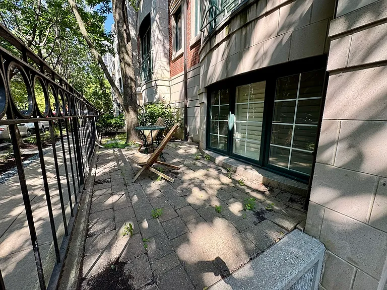 1413 S Prairie Ave — Photo 4
