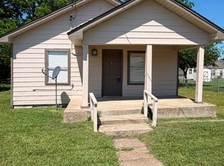 109 S 5th St, Sanger, TX 76266