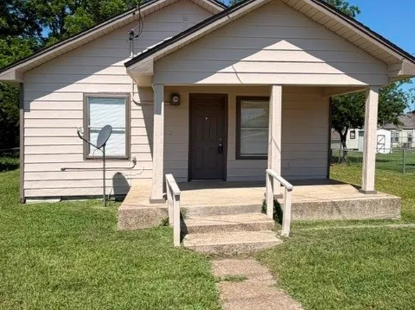 109 S 5th St, Sanger, TX 76266