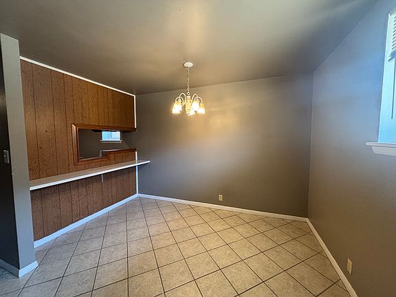3rd image of 907 E 12th Ave #212