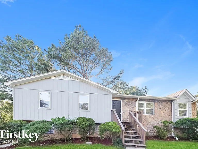 8263 Country Cir — Photo 2