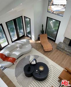 1561 Clear View Dr, Beverly Hills, CA, 90210