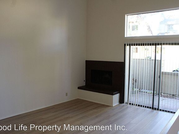 5th image of 3263 Caminito Eastbluff Unit 202