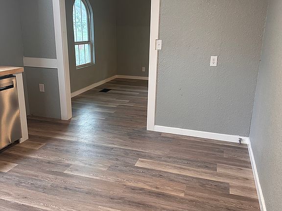 Kitchen/ Dining