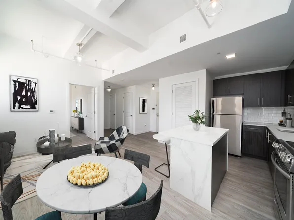 201 Cornelison Avenue image 2 of 12