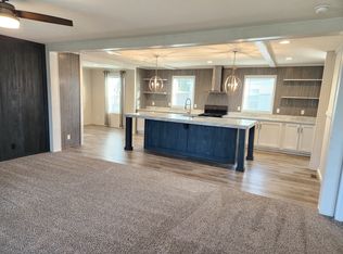 565 Delaware St #565, Belleville, MI 48111