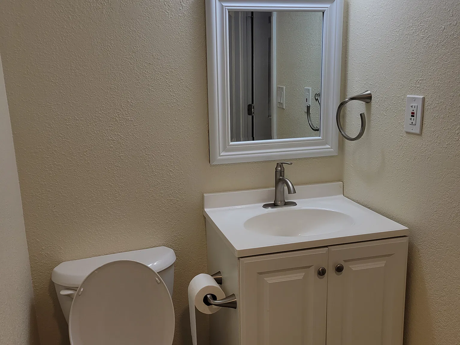 4 bed, 1285 sqft, $2,295 — Photo 4